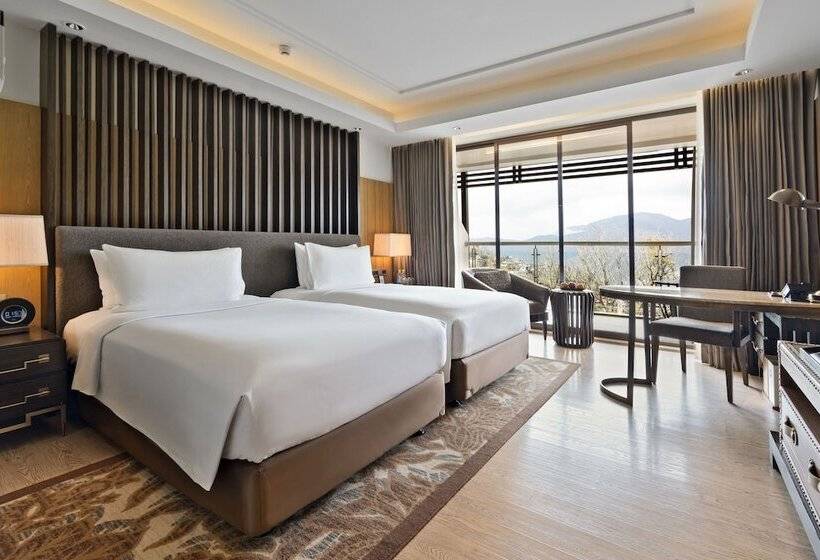Номер Стандартный с Видом, Jw Marriott Mussoorie Walnut Grove Resort & Spa