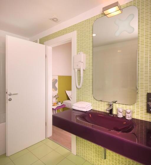 Люкс Вид на Бассейн, Velanera Hotel & Restaurant