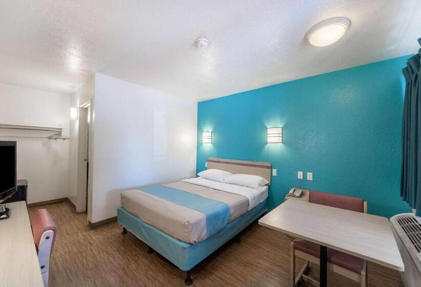 身障者適用スタンダードルーム, Motel 6del Rio, Tx