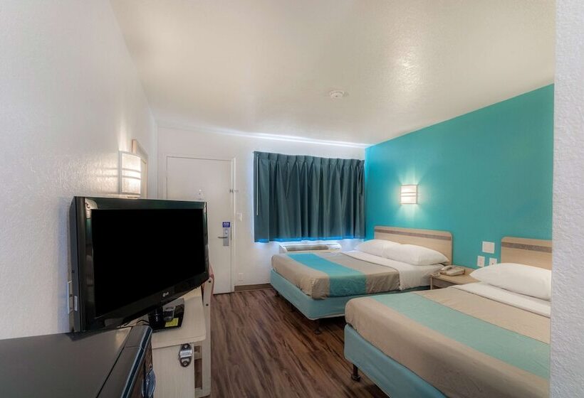 ２ダブルベッドのスタンダードルーム, Motel 6del Rio, Tx