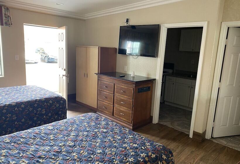 Номер Стандарт 2 Двуспальные Кровати, The Palace Inn