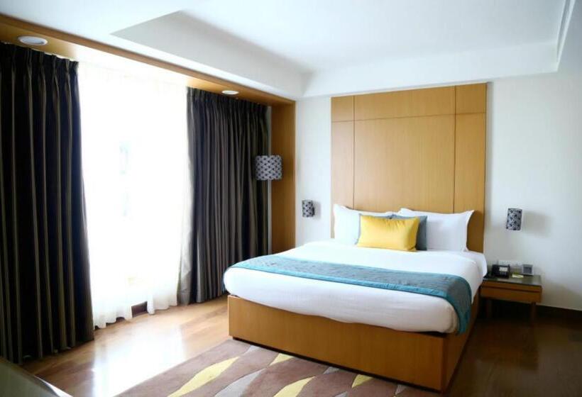 Президентский Люкс, Lemon Tree Hotel, Dehradun