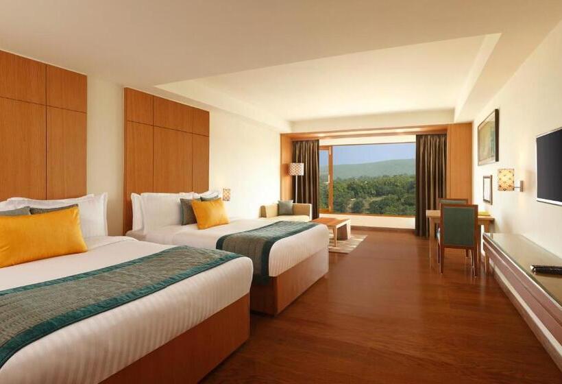 Номер Стандартный с Видом, Lemon Tree Hotel, Dehradun
