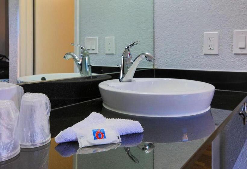 Quarto Deluxe, Motel 6sacramento, Ca  North