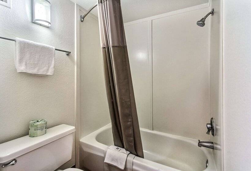 Номер Deluxe, Motel 6salinas, Ca  North Monterey Area