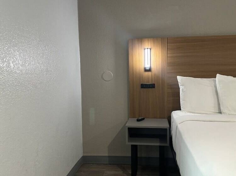 Люкс, Motel 6 Santa Ana, Ca