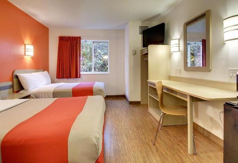 スタンダード４人部屋, Motel 6 Springfield, Il I 55 I 72