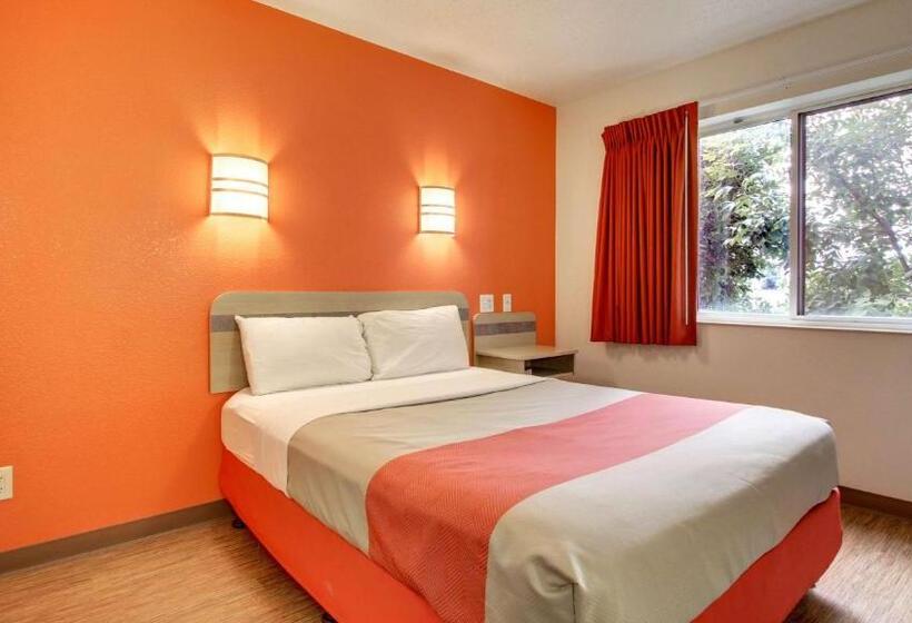 デラックスルーム, Motel 6 Springfield, Il I 55 I 72