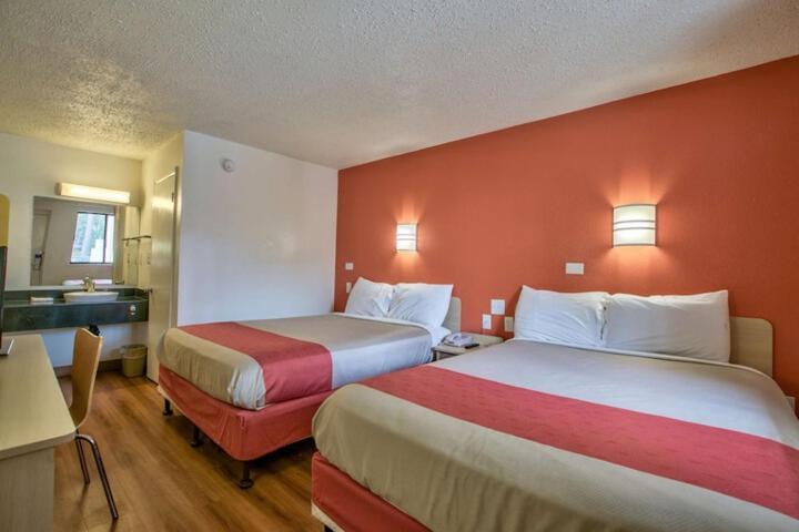 スタンダード４人部屋, Loyalty Inn Tallahassee