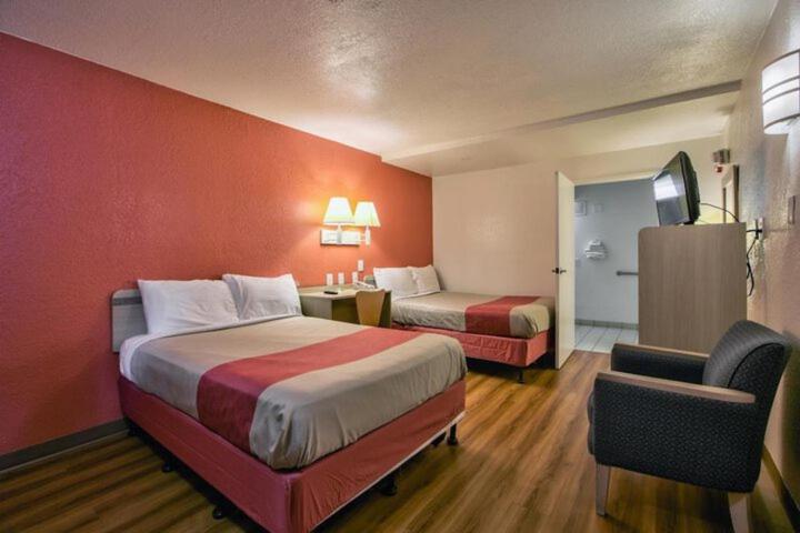 スタンダード４人部屋, Loyalty Inn Tallahassee