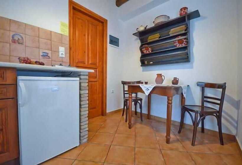 Семейные Апартаменты, Naxos Filoxenia