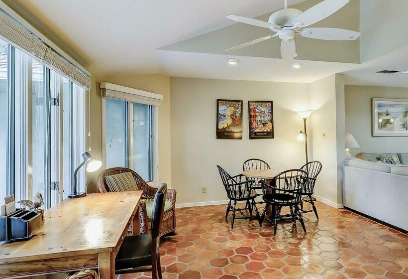 Апартаменты 3 Спальни, Beach Lagoon Villa 309