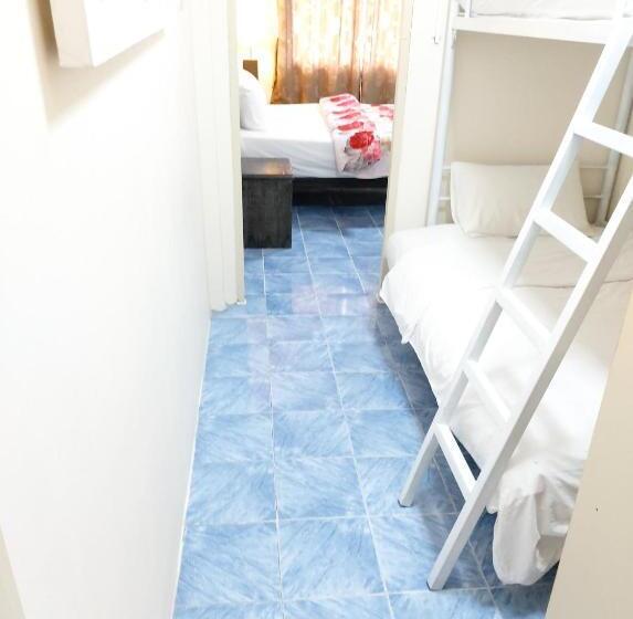 חדר סטנדרט לשלושה, Nb House