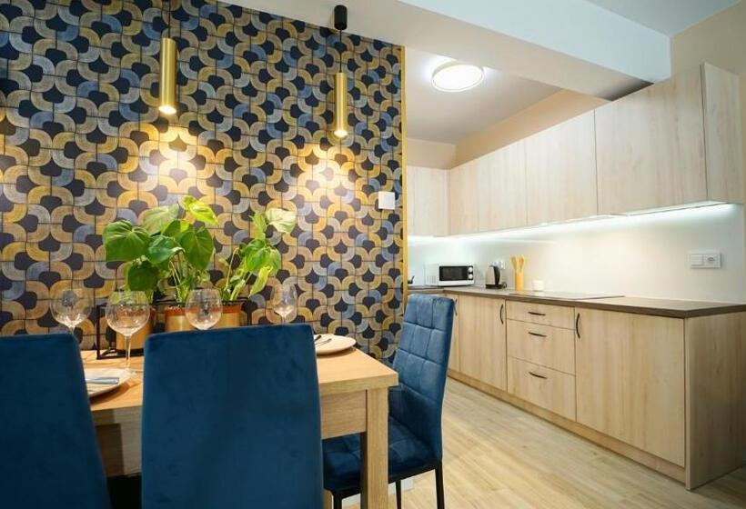 Апартаменты 1 Спальня Нижний Этаж, Apartamenty Everysky   Słowackiego 5a B