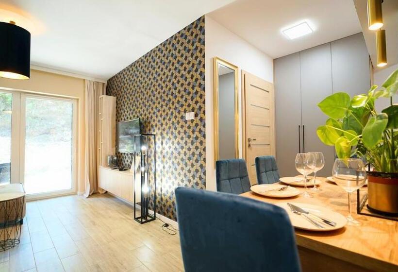 Апартаменты 1 Спальня Нижний Этаж, Apartamenty Everysky   Słowackiego 5a B
