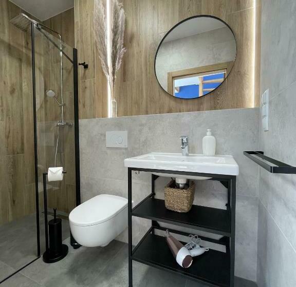 Quarto Deluxe, Między Wodami