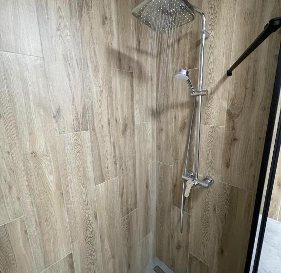 Четырехместный Номер Deluxe, Między Wodami