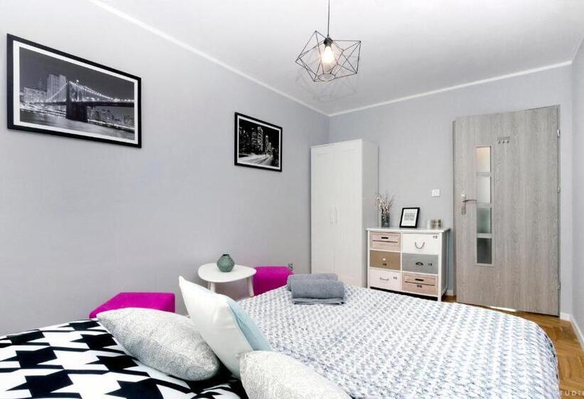اتاق استاندارد با سرویس بهداشتی مشترک, Clicktheflat Hoża Street Apart Rooms