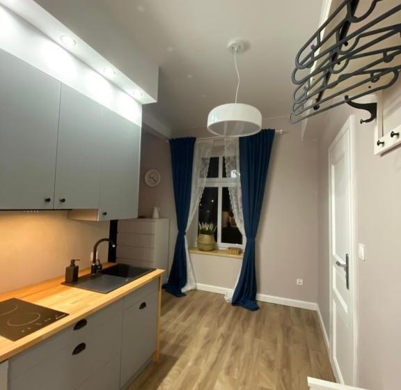 شقة غرفة واحدة, Apartamenty Liwa