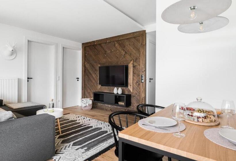 Апартаменты Real 2 Спальни, Aparthotel Royal Resort Spa Zakopane