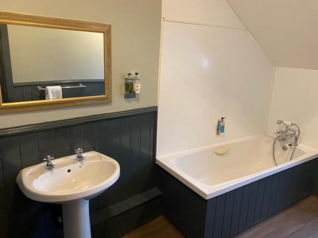 Номер Стандарт, Black Lion Hotel Richmond North Yorkshire