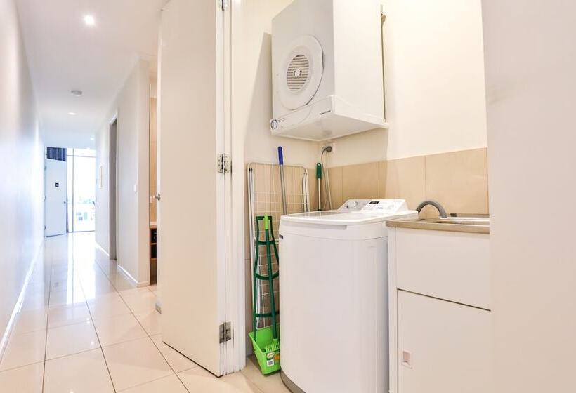침실 2개 아파트, Indulge Apartments   Langtree