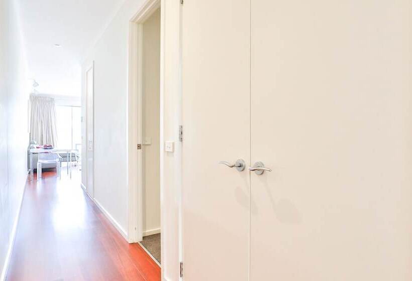 침실 2개 아파트, Indulge Apartments   Langtree