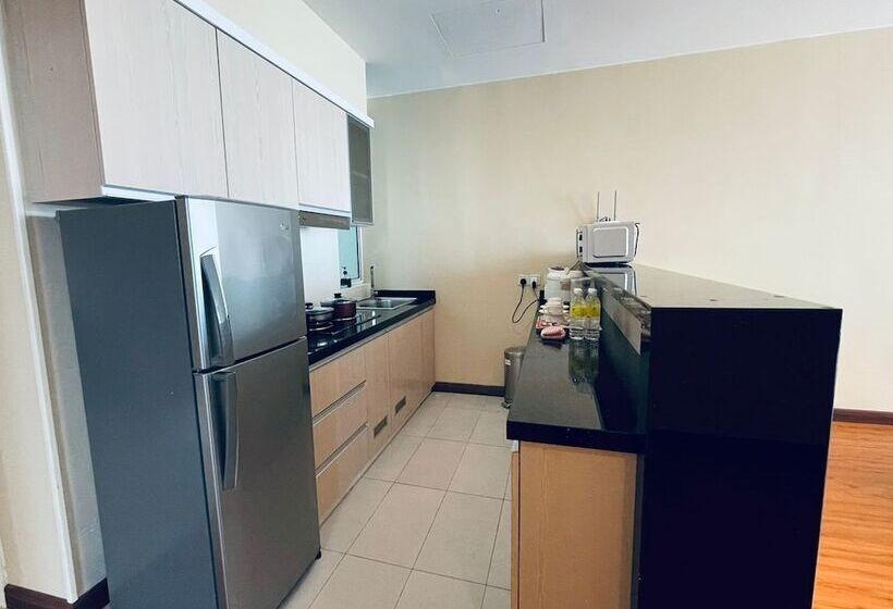 Apartamento 2 Dormitórios, Jinhold Apartment Hotel Bintulu
