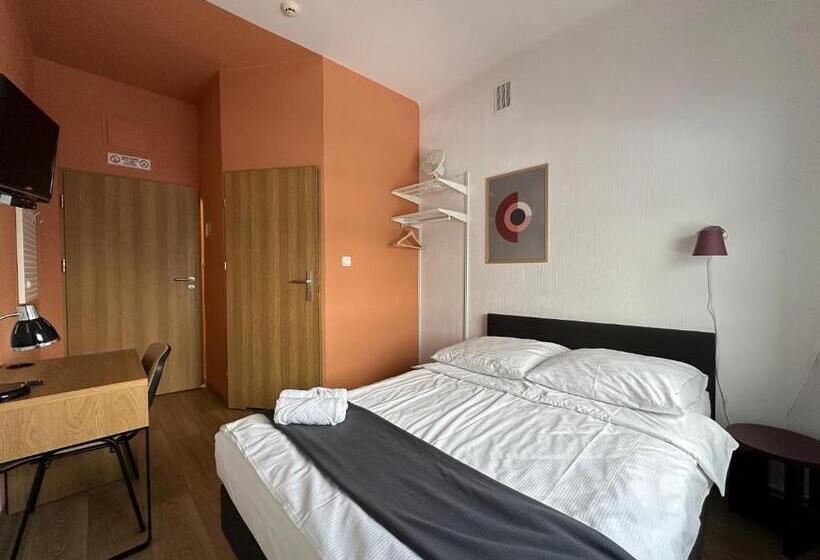 Номер Basic, Premium Hostel & Bistro