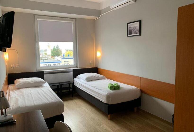 Номер Deluxe, Premium Hostel & Bistro