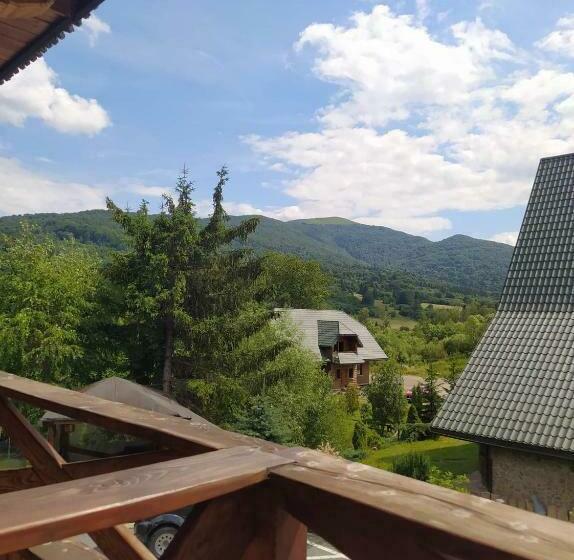 Трехместный Номер Стандарт с Балконом, Mala Chatka