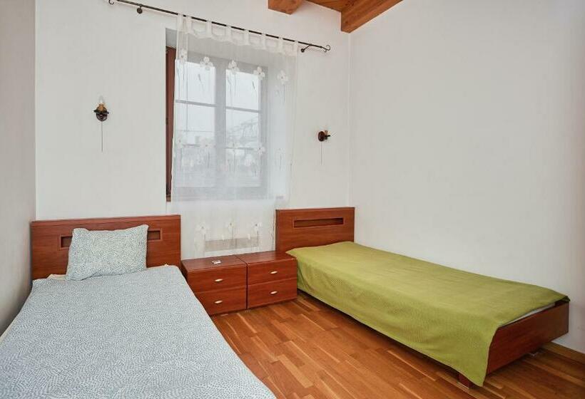 Номер Стандарт, Quadrans Hostel And Caffee Na Dworcu Kolejowym Modlin 7 Min Jazdy Lotniskowym Autobusem Wahadłowym