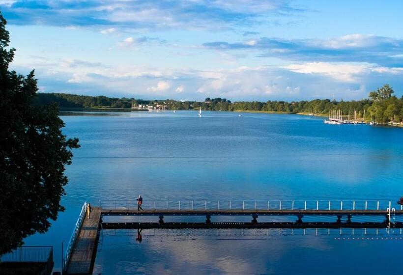 1 Bedroom Apartment Lake View, Apartamenty Kapitanskie