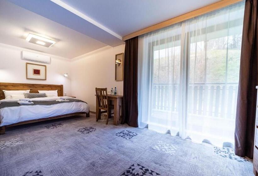 Семейное Студио, Apartamenty Przy Hotelu żywieckim