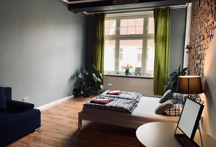 Quarto Estandar Banheiro Compartilhado, Chilli Hostel
