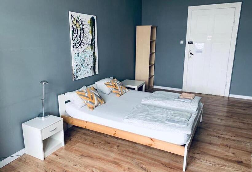 标准间, Chilli Hostel