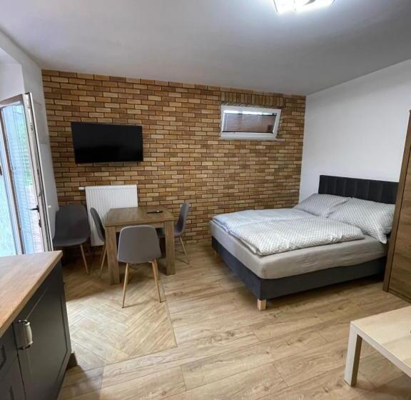 Апартаменты 1 Спальня, Route 7 Rooms