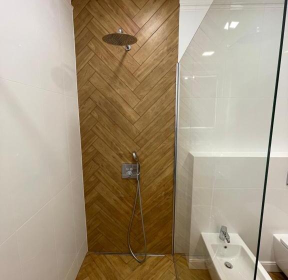 Апартаменты 1 Спальня, Route 7 Rooms