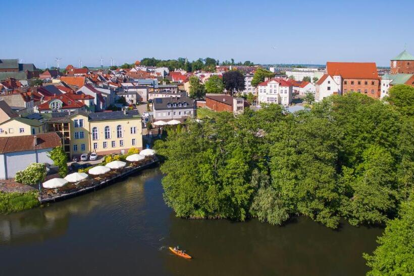Люкс Повышенной Комфортности, Gościniec & Spa Darłowo