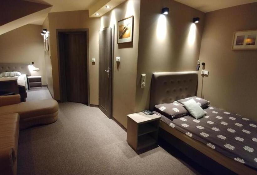 Семейный Номер, Villa Garden Kutno Centrum