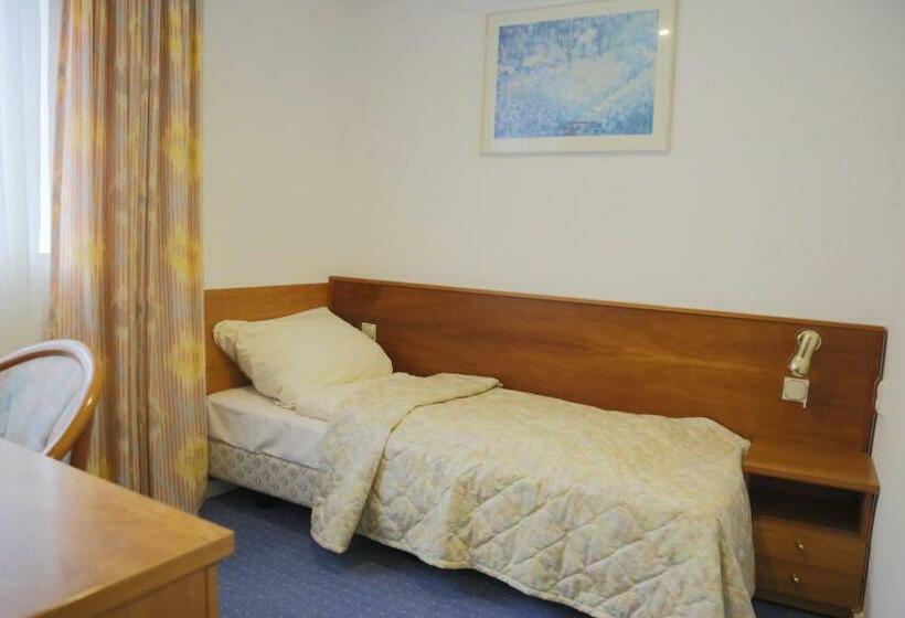 اتاق استاندارد یک نفره, Willa Maksymilian Bed And Breakfast