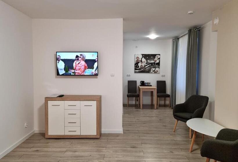 标准三人间, H2u Lux Hostel Dla Ciebie