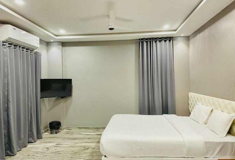 디럭스 룸, Barkah Inn