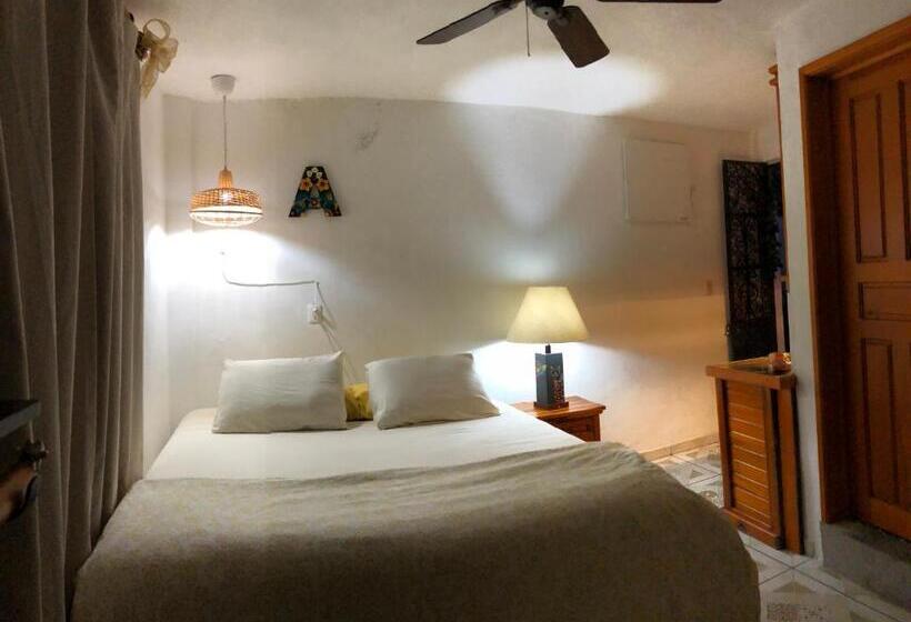 Quarto Deluxe, La Adornada