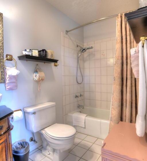 Quarto Deluxe com Sacada, Blue Mountain Mist Country Inn
