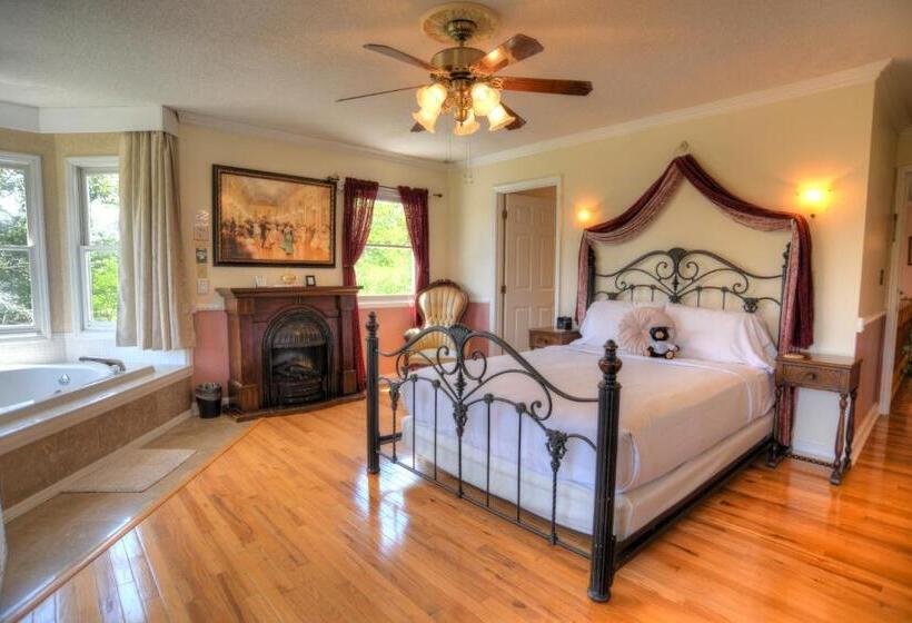 Quarto Deluxe com Sacada, Blue Mountain Mist Country Inn