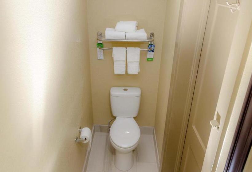 Номер Стандарт, Relax Inn   Bryson City