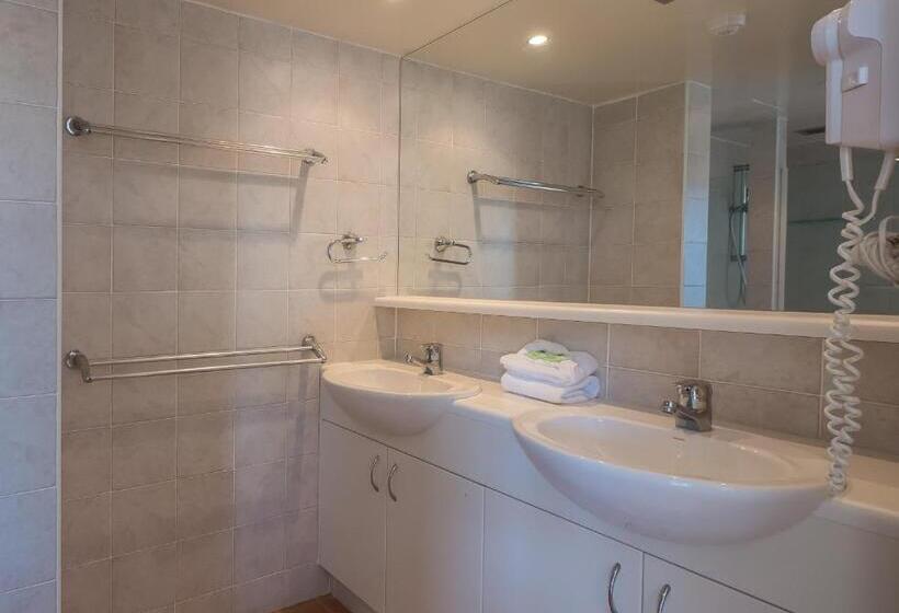 Апартаменты 3 Спальни, Norfolk Luxury Beachfront Apartments