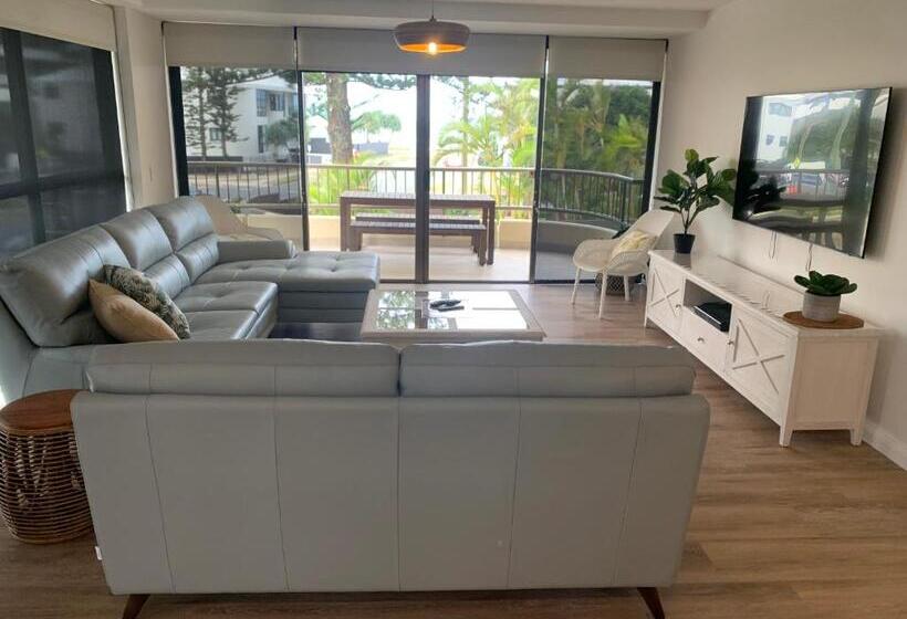 Апартаменты 3 Спальни, Norfolk Luxury Beachfront Apartments