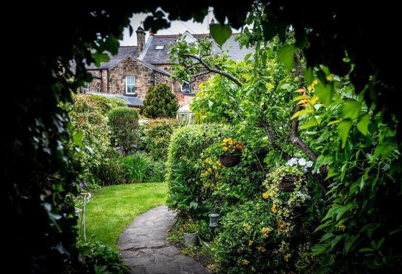 اتاق سوپریور با چشم‌انداز باغ, Homelands Guest House